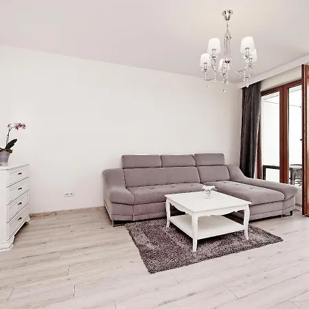 Apartament Shiraz Park Apartment *